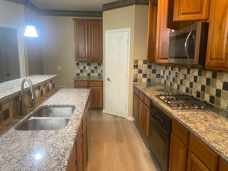 6579 Longhorn Trl — Photo 9