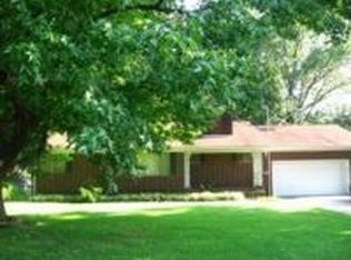 1413 S Morlan Ave, Fayetteville, AR 72764