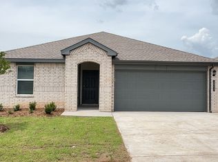 10233 NW 28th St, Oklahoma City, OK 73099