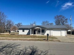 504 Iroquois Dr, Anderson, IN 46012