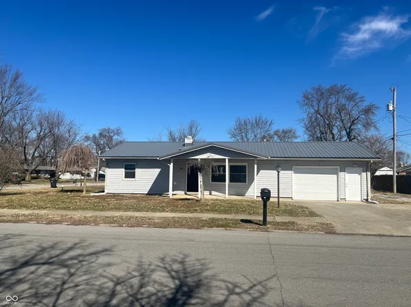 504 Iroquois Dr, Anderson, IN 46012