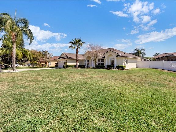 3rd image of 13148 Lakewind Dr