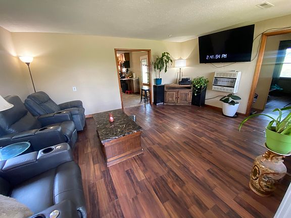 CF5E39B8-FC49-485D-9B58-C3B27F37BC8A