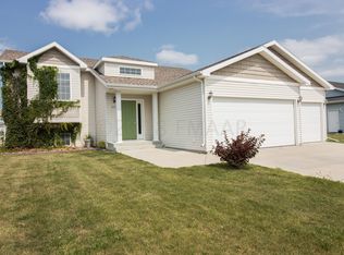 4253 Russet Ave S, Fargo, ND 58104