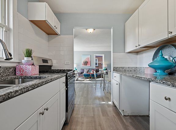 5th image of 12230 S Elizabeth St