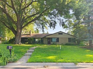 1535 Transit Ave, Roseville, MN 55113