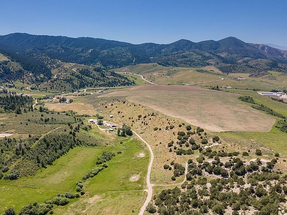 3rd image of E Creek Rd