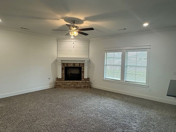 5th image of 1907 E Hudson Dr