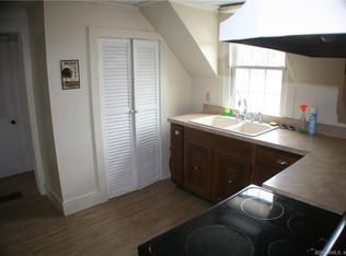 665 Mountain Rd, Suffield, CT 06078