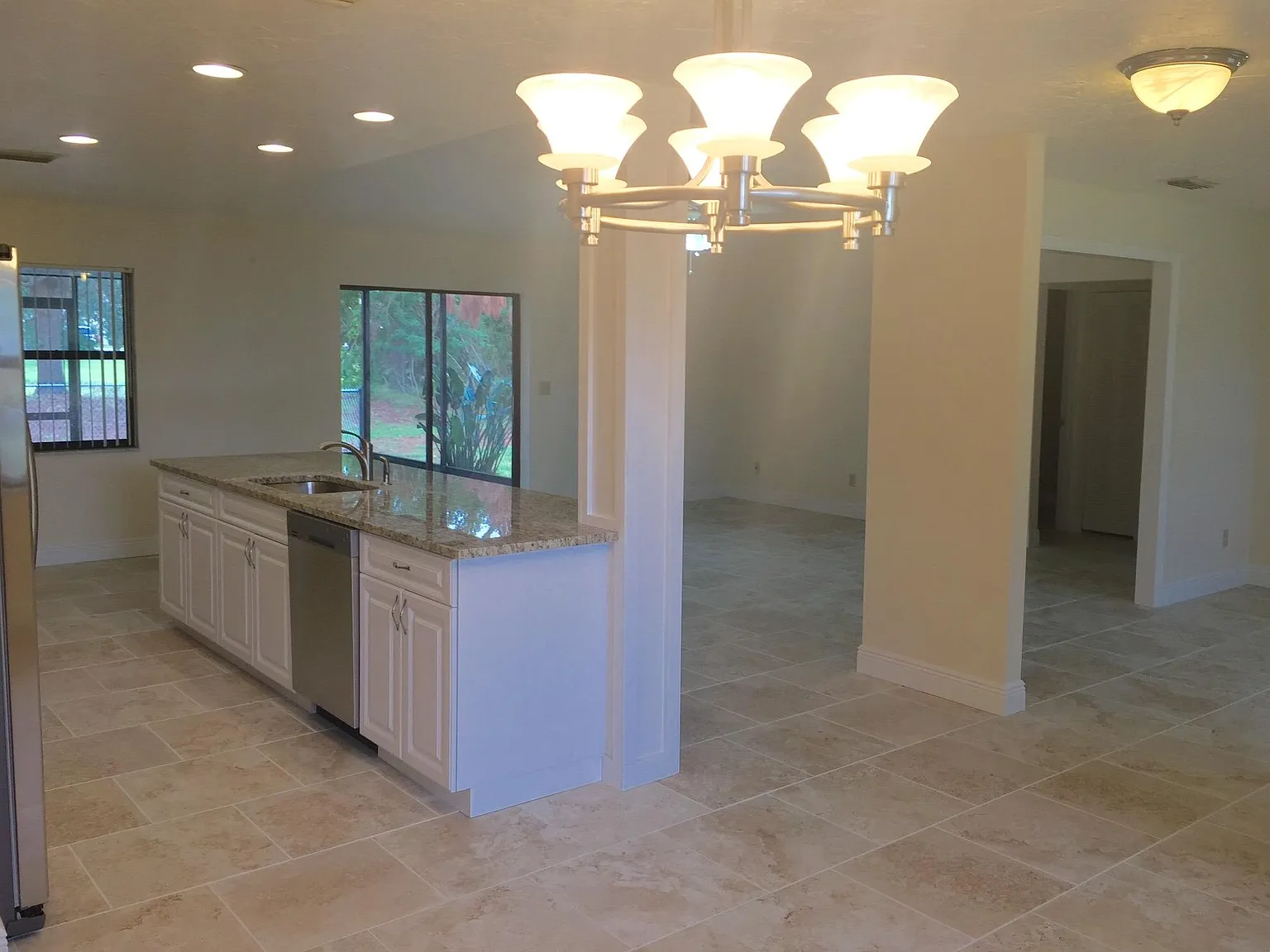 3 bed, 1918 sqft, $2,850 — Photo 3