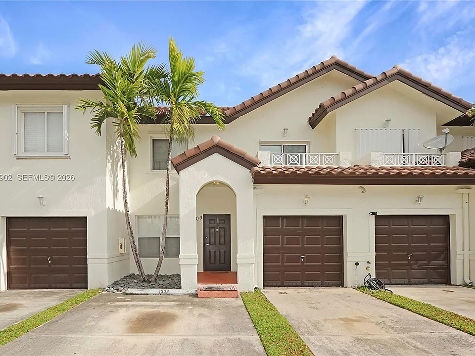10921 NW 88th Ter