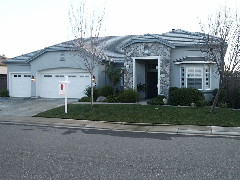 1st image of 767 Sturbridge Dr