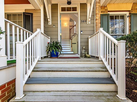 4th image of 389 Claremont Ln