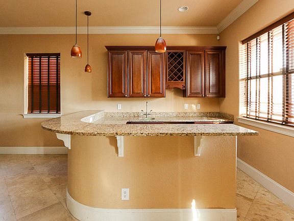 5th image of 18 Spyglass Dr