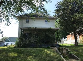 809 S B St, Oskaloosa, IA 52577