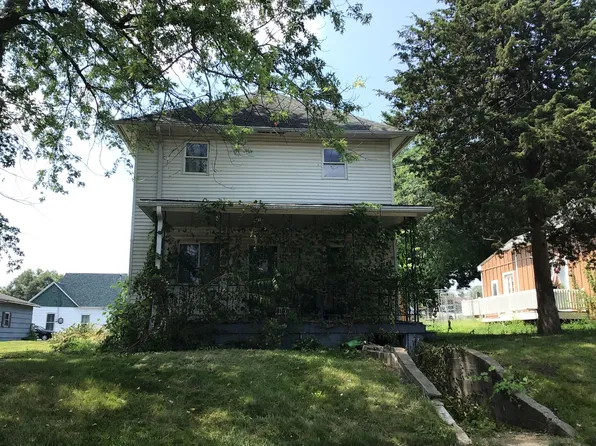 809 S B St, Oskaloosa, IA 52577