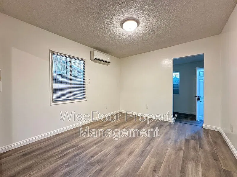 1 bed, 1.0 bath, 385 sqft, $1,475 — Photo 1