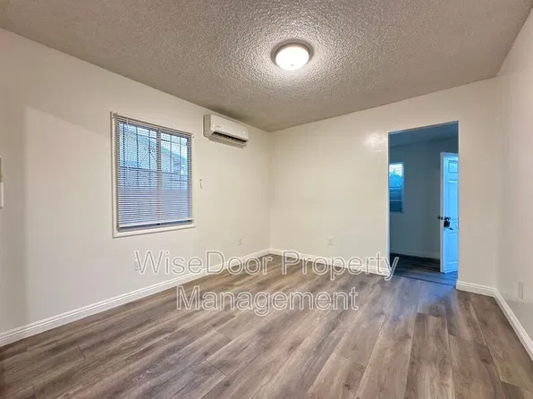 6205 Alamo Ave, Bell, CA 90201