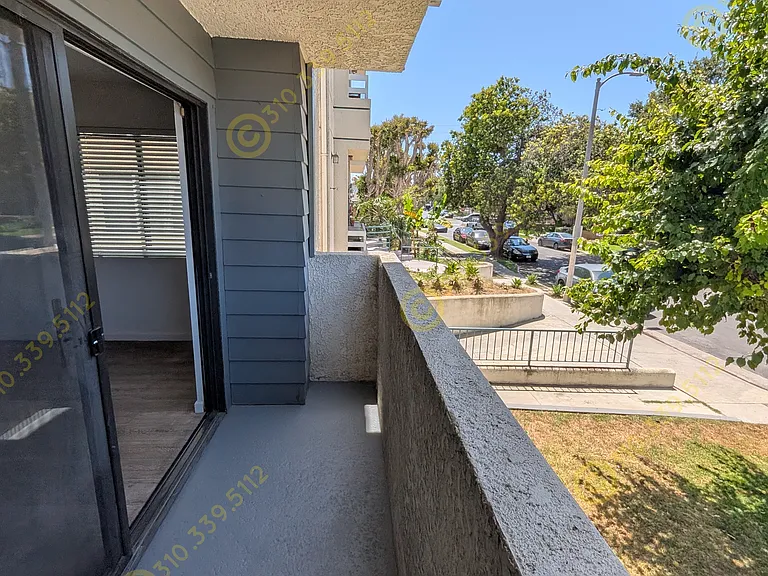 10758 Lawler St #3 — Photo 25