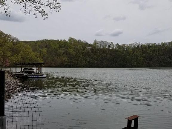 5th image of 3741 Hemlock Park Dr