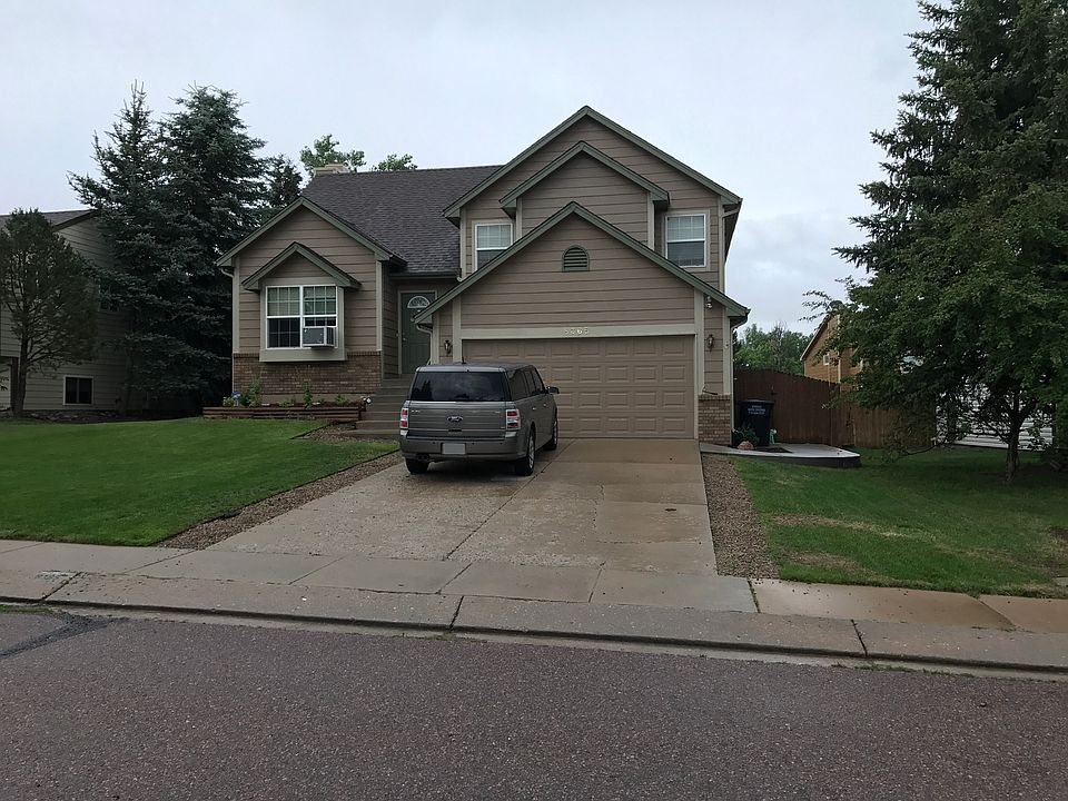 1st image of 8365 Freemantle Dr
