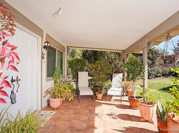 3rd image of 16685 Bernardo Oaks Dr