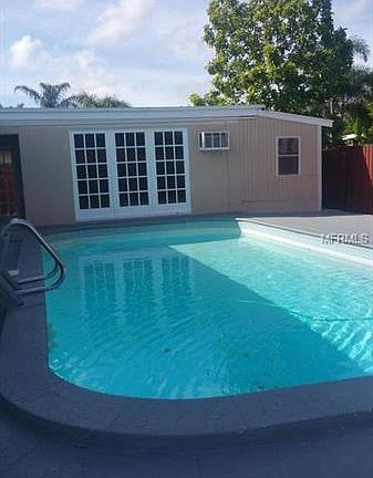 2nd image of 402 Driftwood Dr E