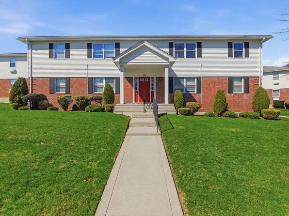 68 Colonial Cir Unit C, Chicopee, MA 01020