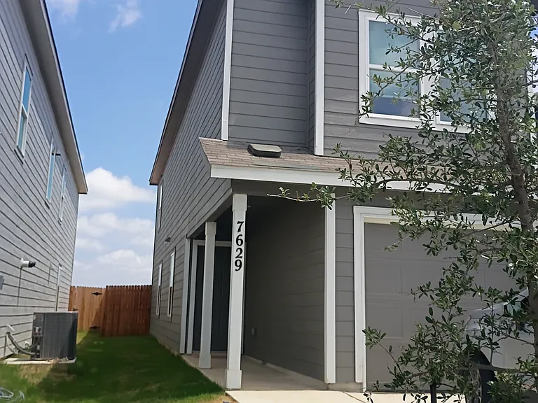 7629 Barcelo Way — Photo 5