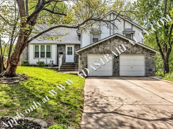 505 S Ridge Dr, Olathe, KS 66061