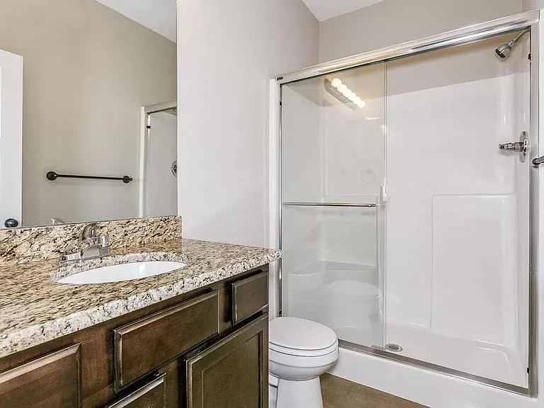 6429 S Vassar Ave — Photo 17