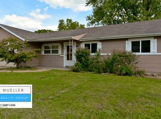 26 Saint Margaret Ln, O'Fallon, MO 63366