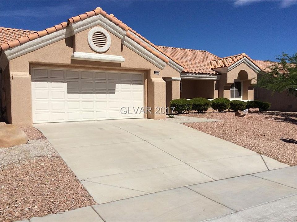 1st image of 2545 Tumble Brook Dr