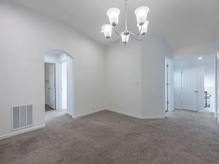 184 Old Pond Rd — Photo 15