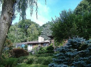 7 Willow Pond Rd, Woodbury, NY 11797