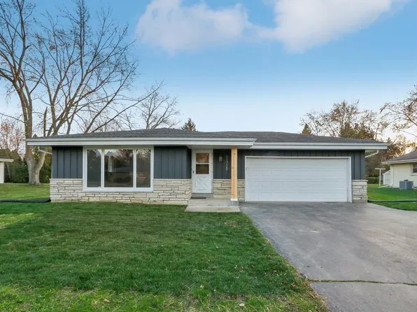 11729 West James AVENUE, Franklin, WI 53132