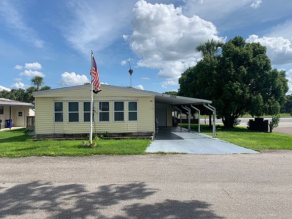 3rd image of 3005 Junction Cir