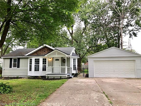 2nd image of 3273 Seebaldt Ave