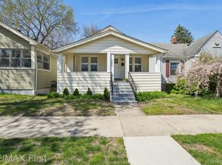359 E Cambourne St, Ferndale, MI 48220