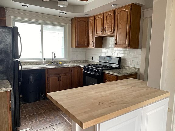 Updated kitchen. Dishwasher and Microwave hood installed, not shown.