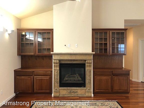 3rd image of 4028 E Willow Ave