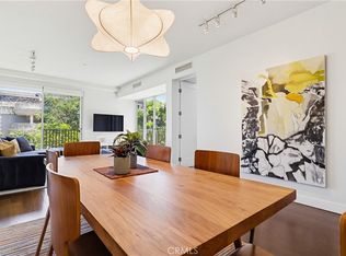 855 N Croft Ave APT 302, Los Angeles, CA 90069