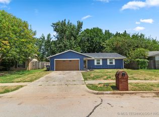 603 N Cedar St, Jenks, OK 74037