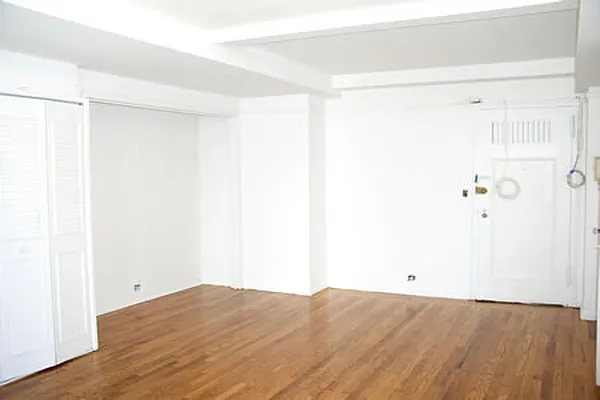 Rented by Steven Corcoran Real Estate | media 60