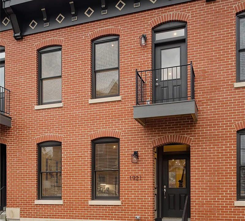 1st image of 1921 Pestalozzi Ave