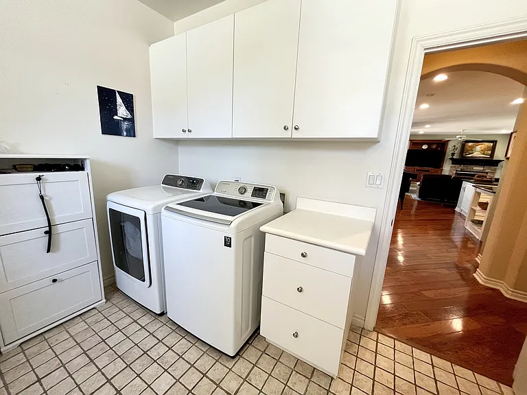 12470 Sundance Ave — Photo 23