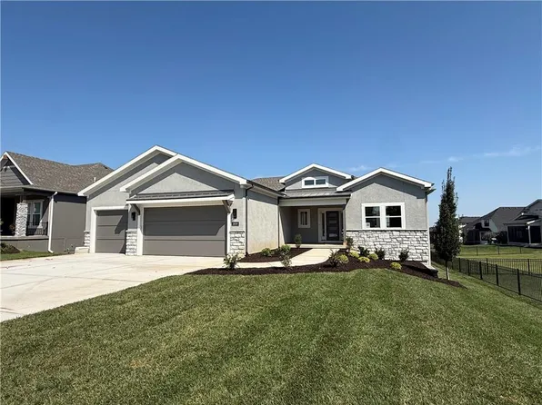 3808 W 187th St, Stilwell, KS 66085
