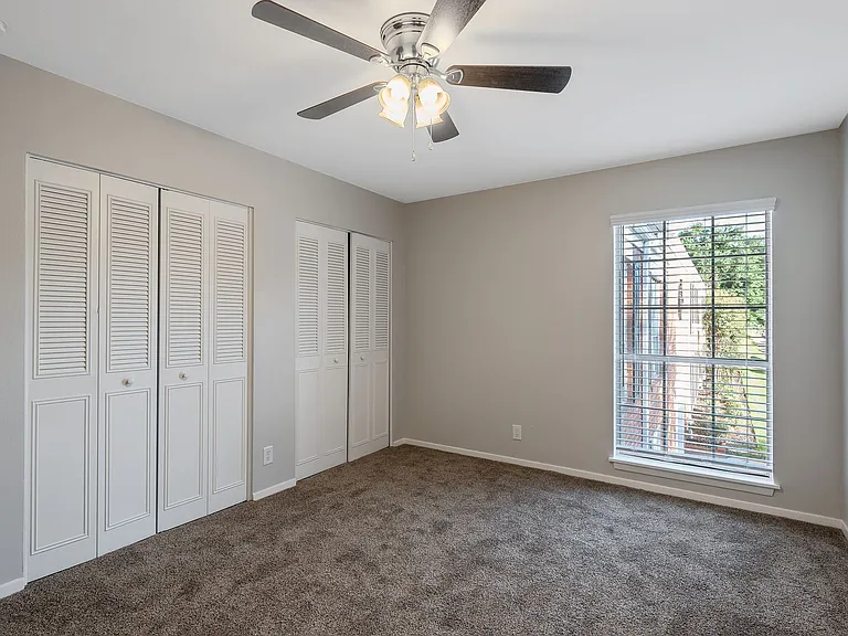 Barclay Apartments - ASK ABOUT OUR SPRING MOVE-IN SPECIAL TODAY! — Photo 39