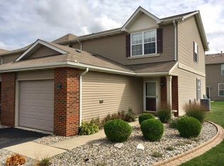 953 Flagstone Dr, Dyer, IN 46311