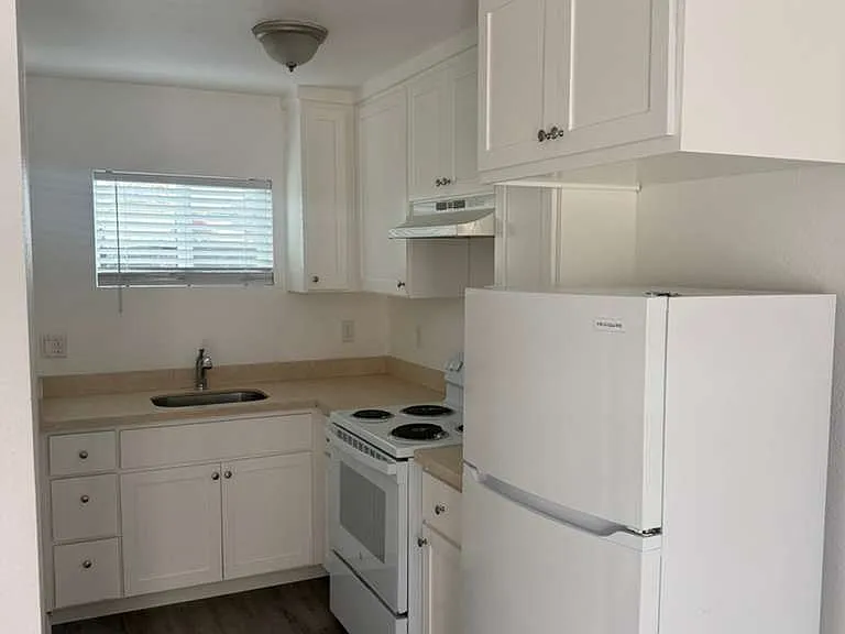 22251 Meekland Ave — Photo 2